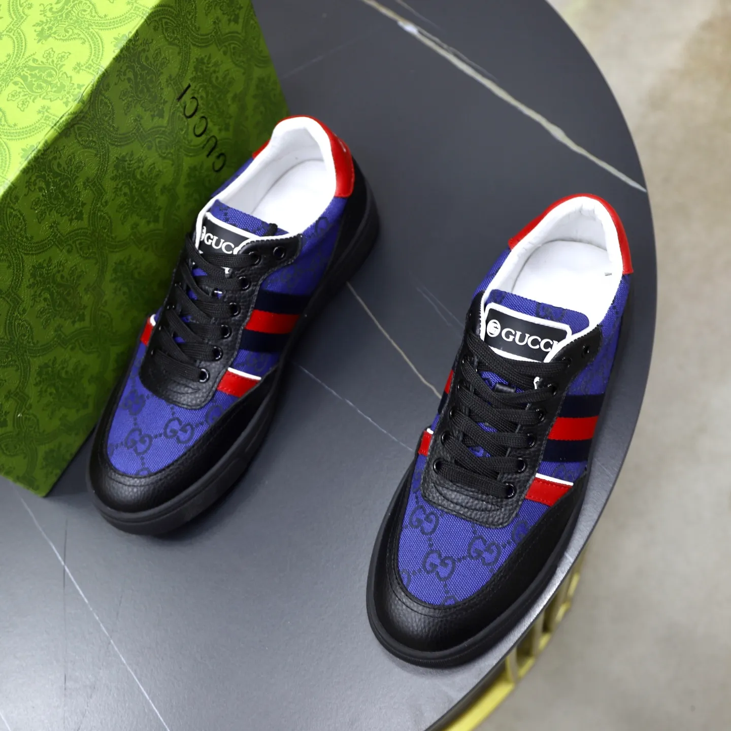 Ex-factory price: 420💰🙅‍♂️🙅‍♂️🙅‍♂️ Brand: GUCCI Standard code: 38-44 (45 customized) Grade: Same as the official website Material: Original leather splicing Comfortable and breathable sheepskin lining Original wear-resistant outsole Style category: Men's fashionable casual shoes Running sneakers Distinguished luxury brand elements Top luxury Color: actual picture color